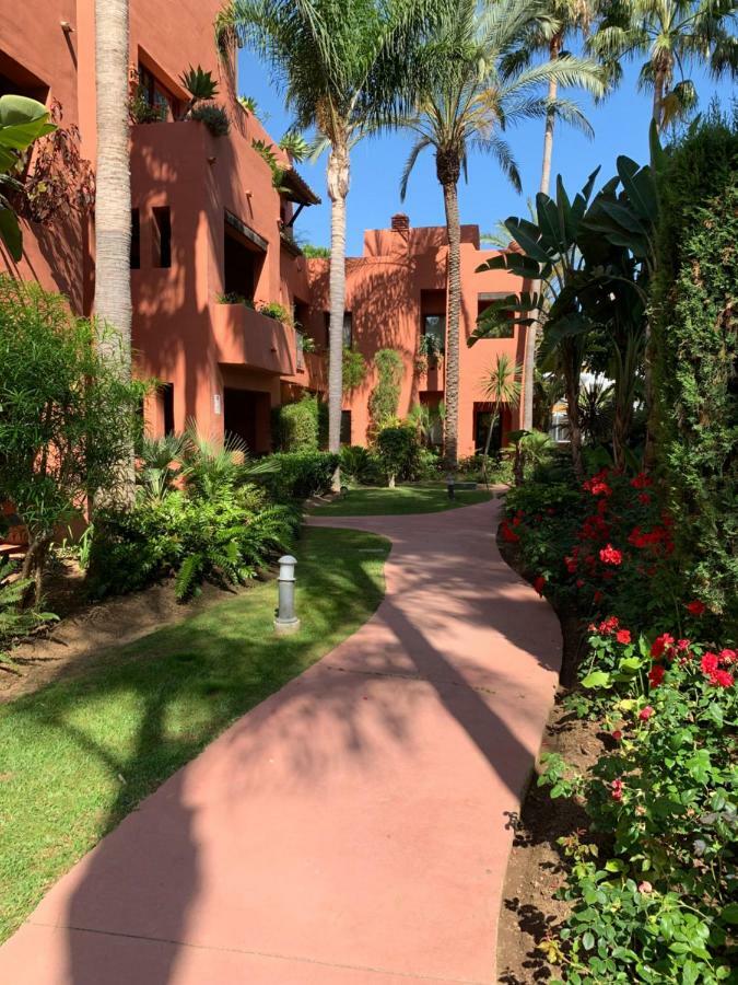 Beachside Apartment in Marbella Exterior foto