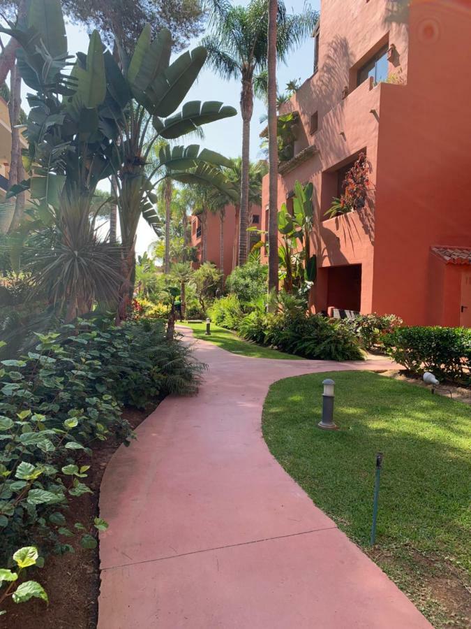 Beachside Apartment in Marbella Exterior foto