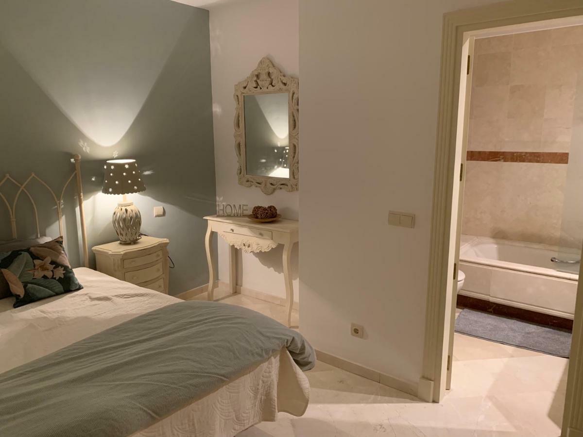 Beachside Apartment in Marbella Exterior foto