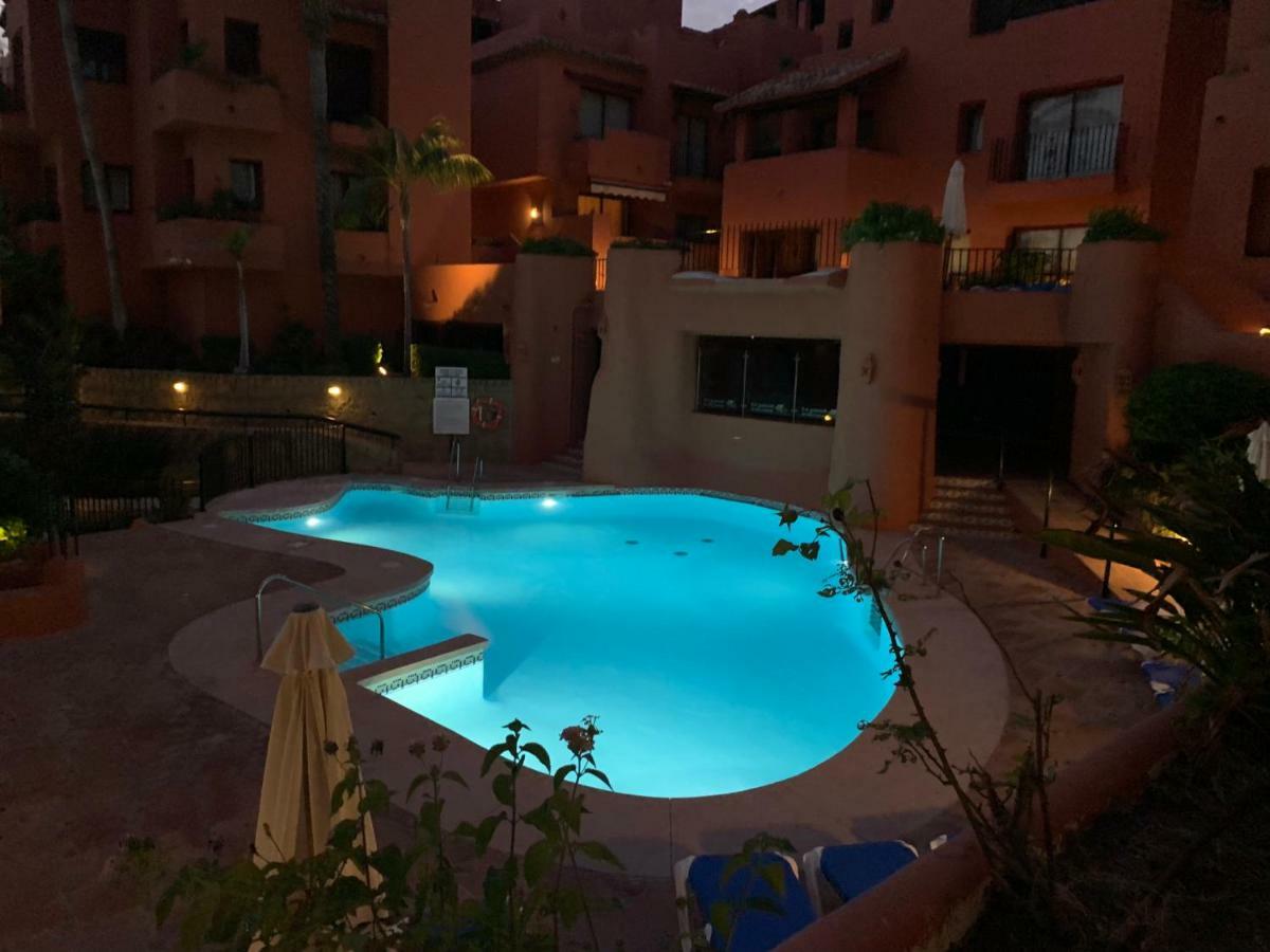 Beachside Apartment in Marbella Exterior foto