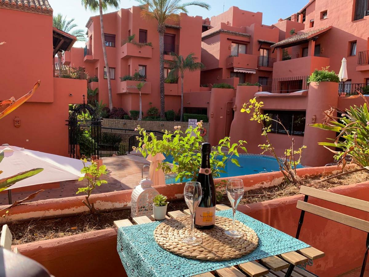 Beachside Apartment in Marbella Exterior foto