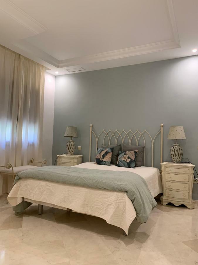 Beachside Apartment in Marbella Exterior foto