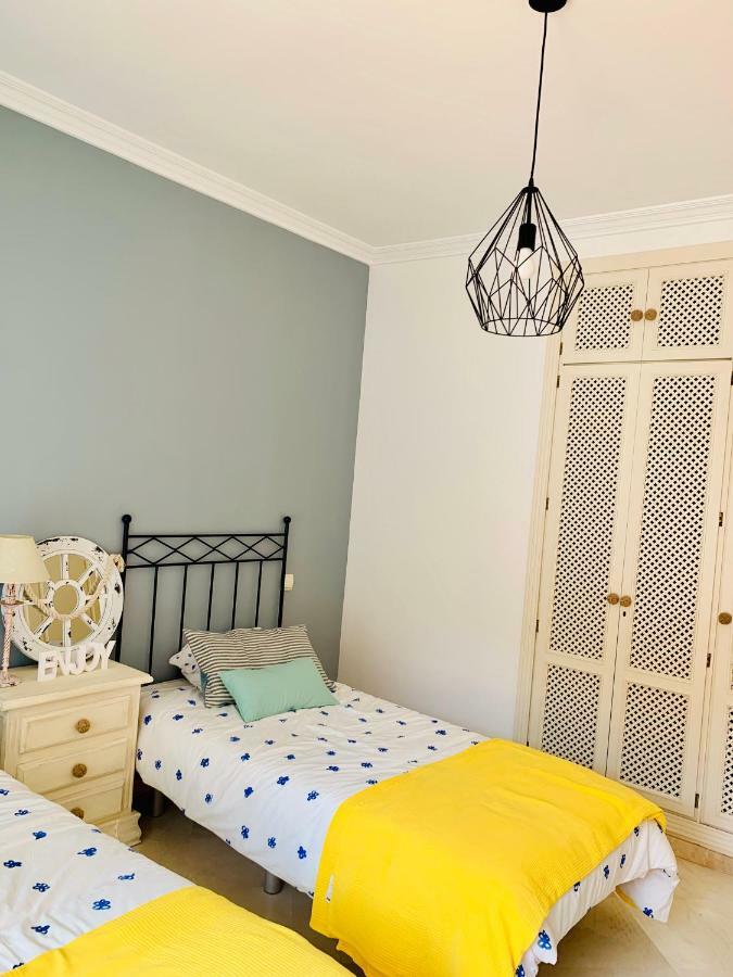 Beachside Apartment in Marbella Exterior foto